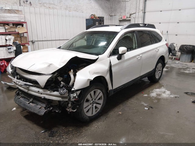 Subaru Outback 2.5i Premium 2017 4S4BSACC4H3318093 Image 2