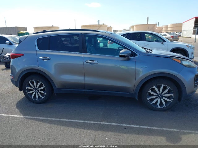 KNDPNCACXJ7328321 KIA Sportage Ex