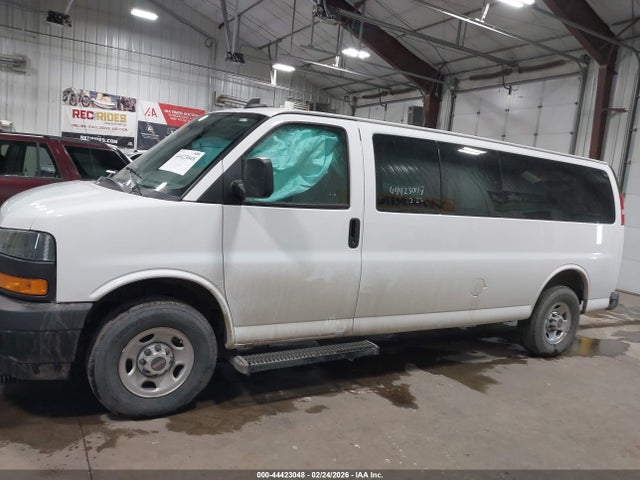 1GJZ7NFP8P1119576 GMC Savana Passenger Rwd 3500 Extended Wheelbase Ls