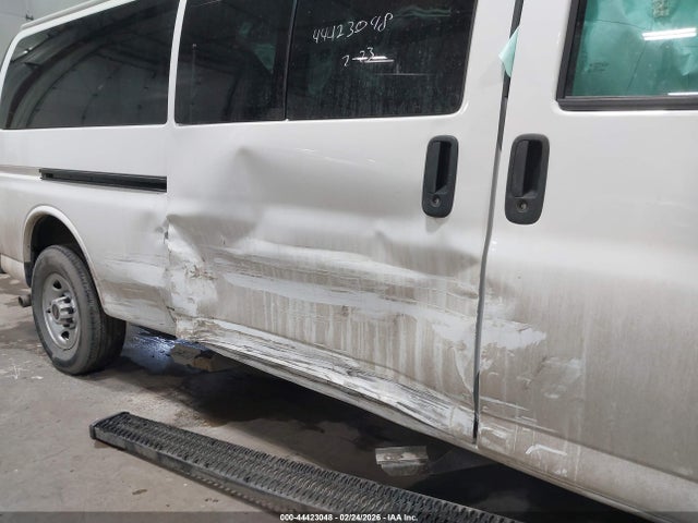 1GJZ7NFP8P1119576 GMC Savana Passenger Rwd 3500 Extended Wheelbase Ls