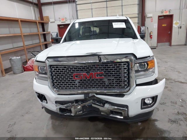 44423088 :رقم المزاد ، 1GT424E8XFF547476 vin ، 2015 Gmc Sierra 3500hd Denali مزاد بيع
