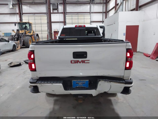 44423088 :رقم المزاد ، 1GT424E8XFF547476 vin ، 2015 Gmc Sierra 3500hd Denali مزاد بيع