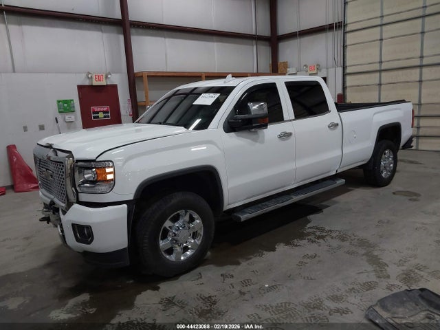 44423088 :رقم المزاد ، 1GT424E8XFF547476 vin ، 2015 Gmc Sierra 3500hd Denali مزاد بيع