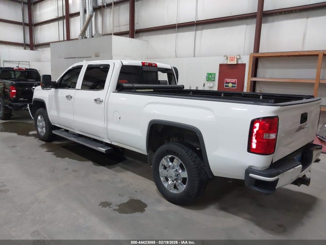 44423088 :رقم المزاد ، 1GT424E8XFF547476 vin ، 2015 Gmc Sierra 3500hd Denali مزاد بيع