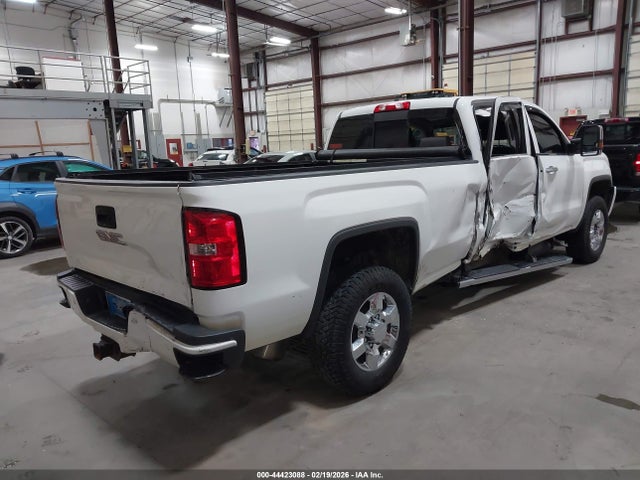 44423088 :رقم المزاد ، 1GT424E8XFF547476 vin ، 2015 Gmc Sierra 3500hd Denali مزاد بيع