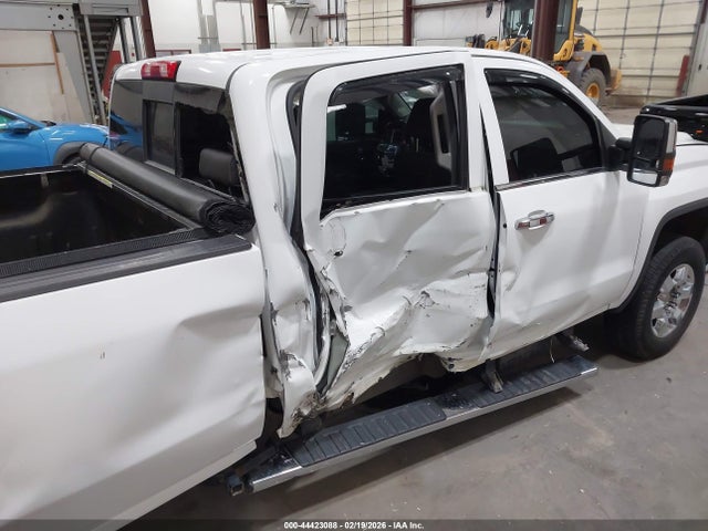 44423088 :رقم المزاد ، 1GT424E8XFF547476 vin ، 2015 Gmc Sierra 3500hd Denali مزاد بيع