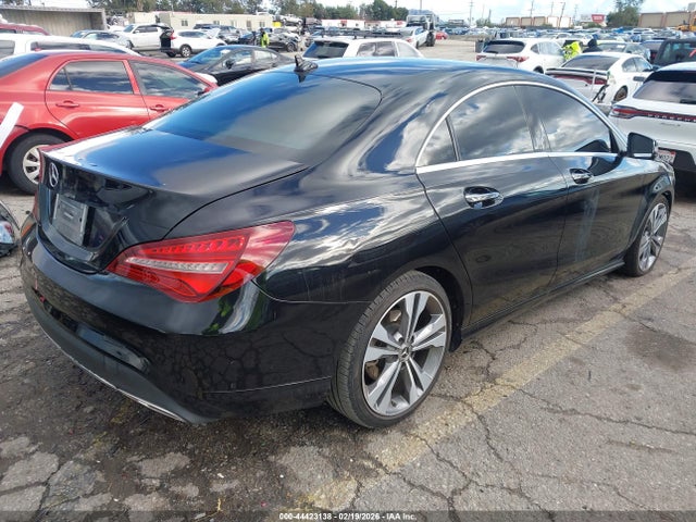 Mercedes-Benz CLA 250 2018 WDDSJ4EB7JN653183 Image 4