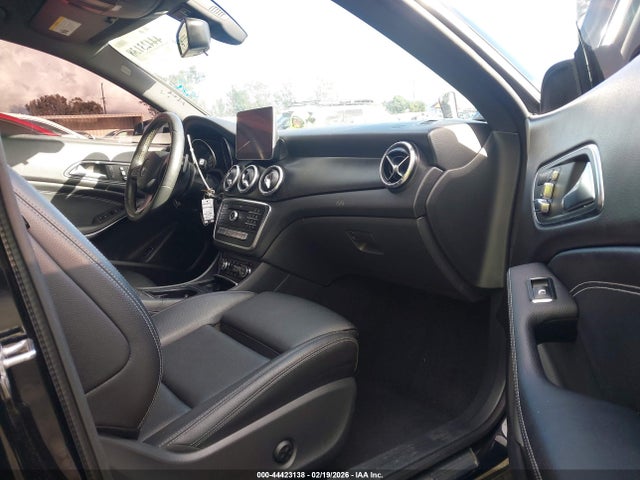 Mercedes-Benz CLA 250 2018 WDDSJ4EB7JN653183 Image 5