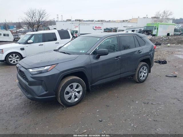 Toyota RAV4 LE 2024 2T3F1RFV1RC489615 Image 2