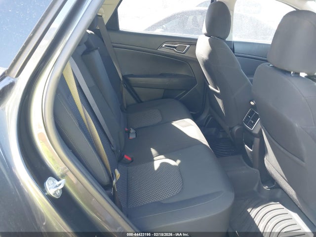 Продажа на аукционе авто 2023 Kia Sportage Hybrid Lx, vin: KNDPUCAG7P7114272, номер лота: 44423195