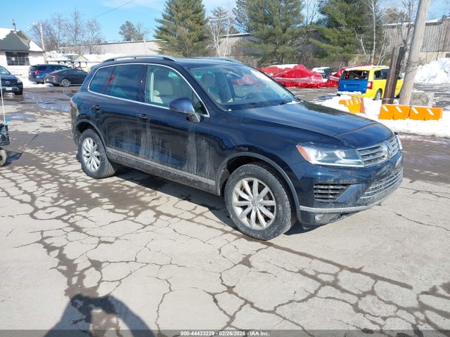 2017 VOLKSWAGEN TOUAREG WVGEF7BP0HD004007