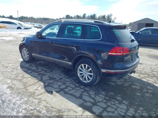 Aukcja sprzedaży 2017 Volkswagen Touareg V6 Sport, vin: WVGEF7BP0HD004007, numer aukcji: 44423229