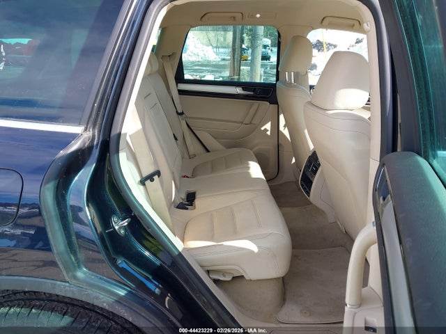 Aukcja sprzedaży 2017 Volkswagen Touareg V6 Sport, vin: WVGEF7BP0HD004007, numer aukcji: 44423229