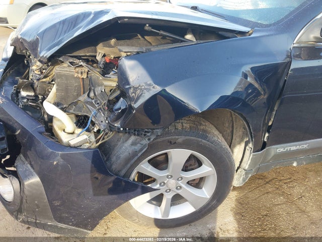 44423263 :رقم المزاد ، 4S4BRCCC5D3285039 vin ، 2013 Subaru Outback 2.5i Premium مزاد بيع