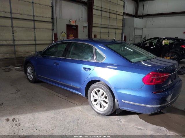 Продаж на аукціоні авто 2016 Volkswagen Passat 1.8t S, vin: 1VWAT7A31GC065815, номер лоту: 44423271