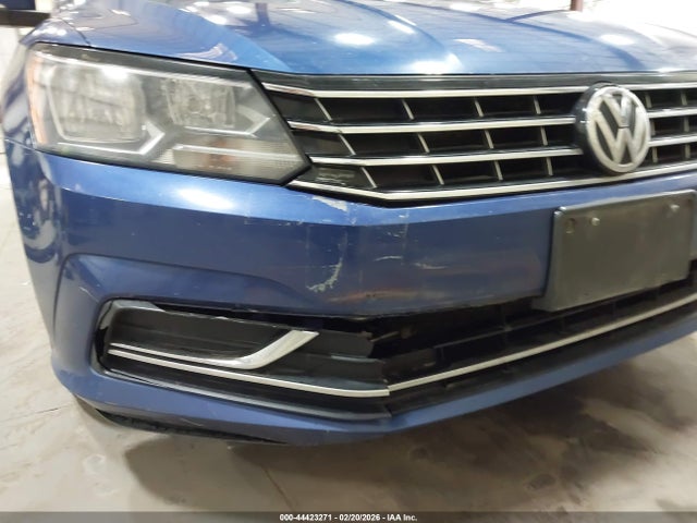 Продаж на аукціоні авто 2016 Volkswagen Passat 1.8t S, vin: 1VWAT7A31GC065815, номер лоту: 44423271