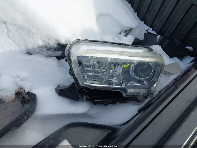 Aukcja sprzedaży 2018 Toyota Tacoma Sr, vin: 5TFSX5EN9JX058168, numer aukcji: 44423337