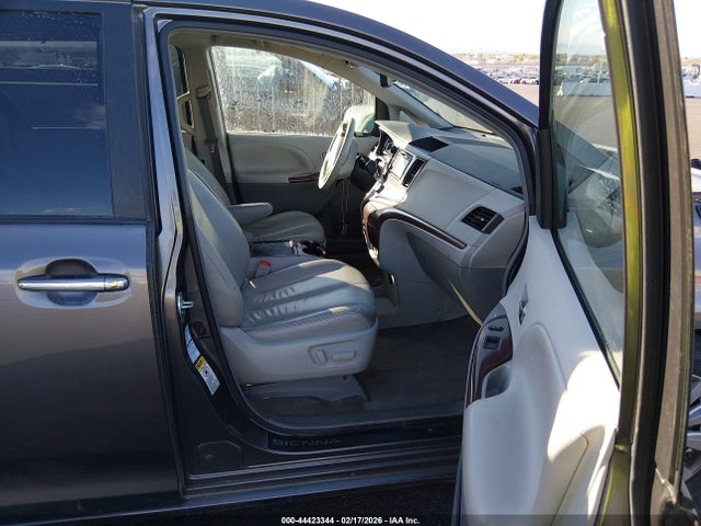 Toyota Sienna Xle 7 Passenger 2014 5TDDK3DC9ES088570 Image 5
