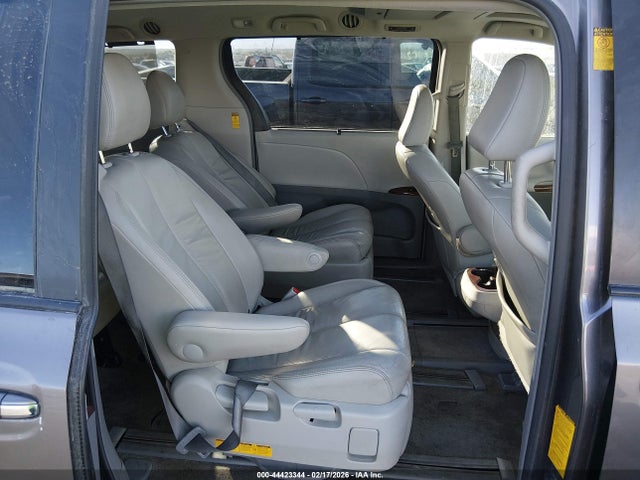 Toyota Sienna Xle 7 Passenger 2014 5TDDK3DC9ES088570 Image 8