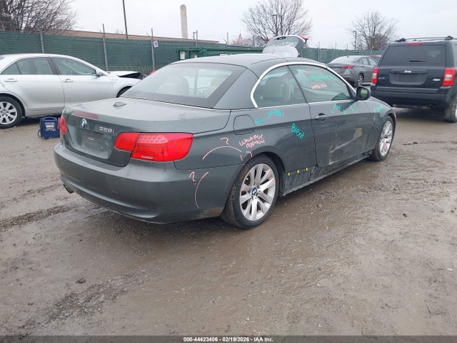 2011 Bmw 328i მანქანა იყიდება აუქციონზე, vin: WBADW7C55BE439990, აუქციონის ნომერი: 44423406