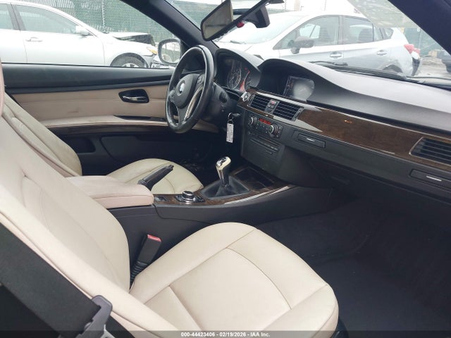 2011 Bmw 328i მანქანა იყიდება აუქციონზე, vin: WBADW7C55BE439990, აუქციონის ნომერი: 44423406