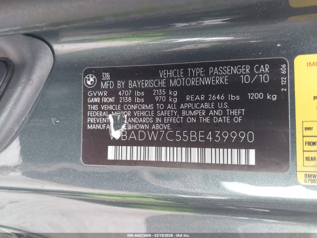 2011 Bmw 328i მანქანა იყიდება აუქციონზე, vin: WBADW7C55BE439990, აუქციონის ნომერი: 44423406