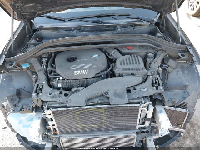 2018 BMW X1 WBXHT3C33J5F89654 Photo 9