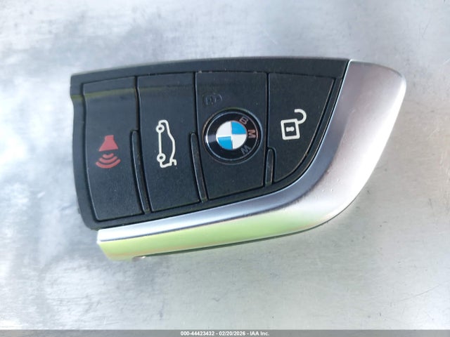 2018 BMW X1 WBXHT3C33J5F89654 Photo 10