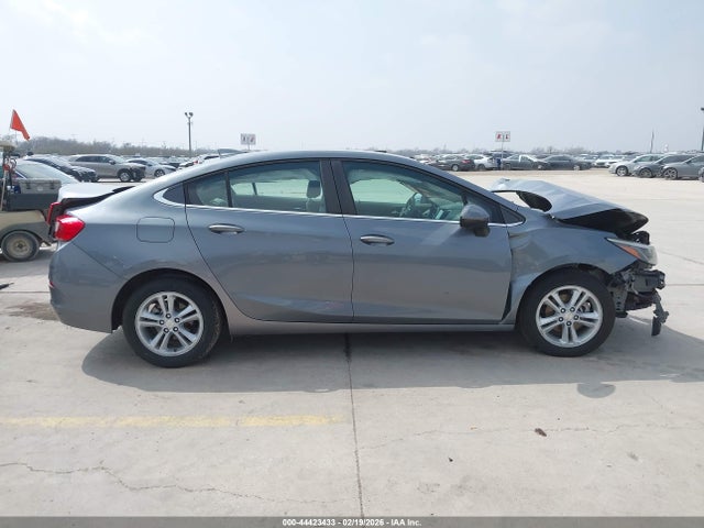 1G1BE5SM2J7190103 Chevrolet Cruze Lt Auto