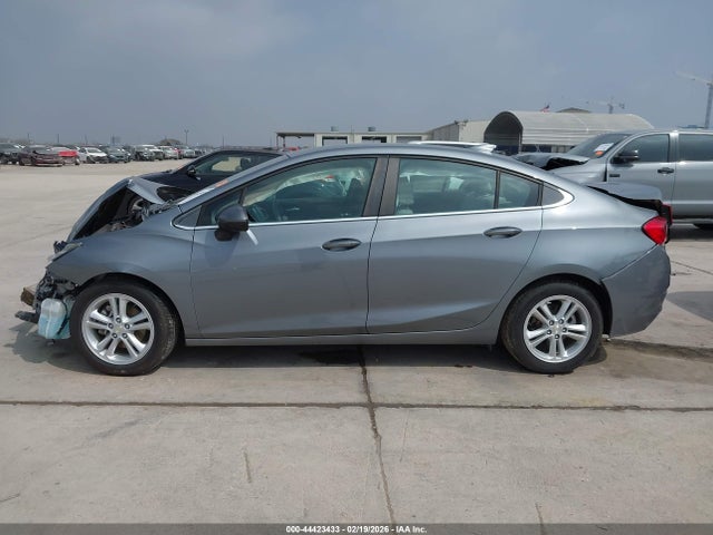 1G1BE5SM2J7190103 Chevrolet Cruze Lt Auto