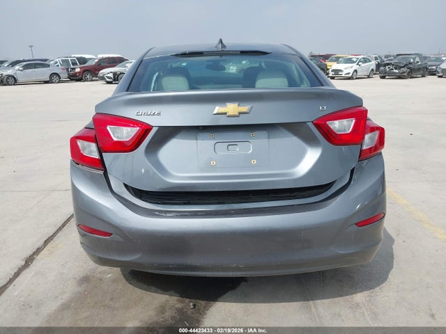 1G1BE5SM2J7190103 Chevrolet Cruze Lt Auto