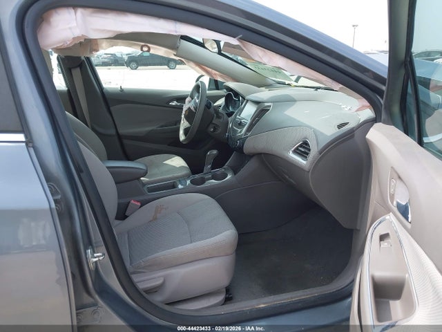1G1BE5SM2J7190103 Chevrolet Cruze Lt Auto