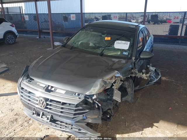 2019 VOLKSWAGEN JETTA 3VWEB7BU0KM231521 Photo 1