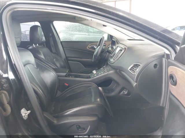 2016 CHRYSLER 200 1C3CCCCG0GN194304 Photo 4