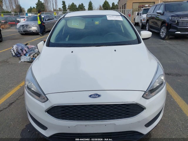 1FADP3FE0JL279067 Ford FOCUS SE