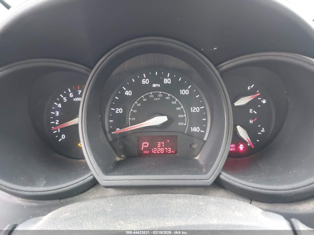KNADM4A36F6428910 KIA RIO LX