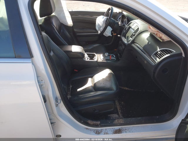 2015 CHRYSLER 300 2C3CCAAG4FH931907 Photo 4