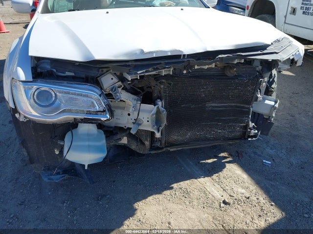 2015 CHRYSLER 300 2C3CCAAG4FH931907 Photo 5