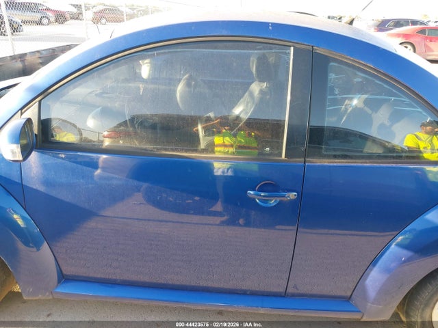 44423575 :رقم المزاد ، 3VWPG31C18M503238 vin ، 2008 Volkswagen New Beetle S مزاد بيع