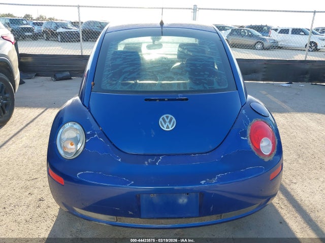 44423575 :رقم المزاد ، 3VWPG31C18M503238 vin ، 2008 Volkswagen New Beetle S مزاد بيع