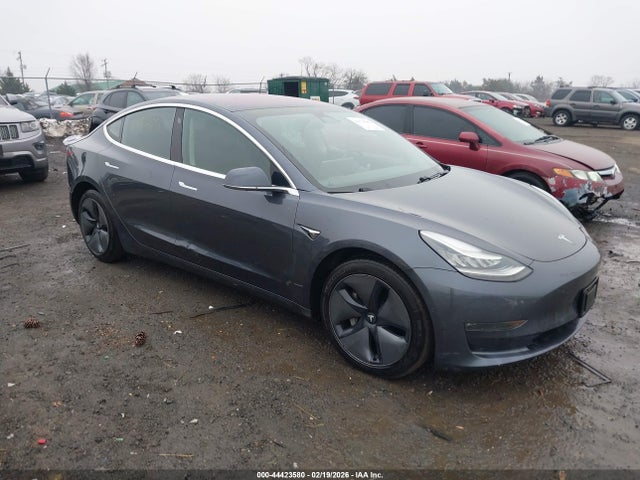 Продажа на аукционе авто 2018 Tesla Model 3, vin: 5YJ3E1EA4JF123647, номер лота: 44423580