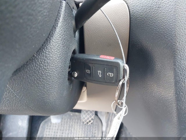 3VW1K7AJ7EM209736 Volkswagen Jetta 2.0l S