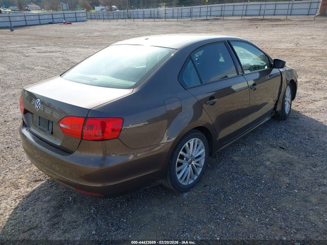 3VW1K7AJ7EM209736 Volkswagen Jetta 2.0l S