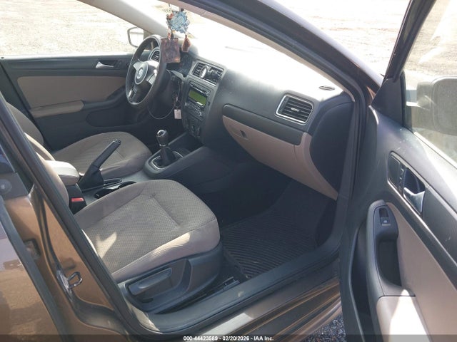 3VW1K7AJ7EM209736 Volkswagen Jetta 2.0l S