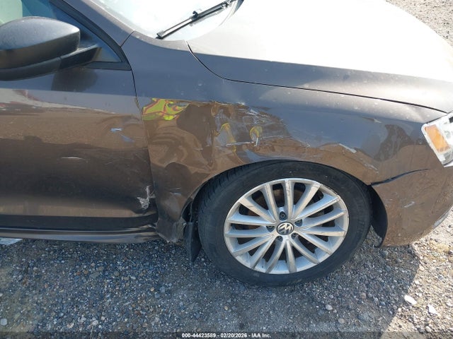 3VW1K7AJ7EM209736 Volkswagen Jetta 2.0l S