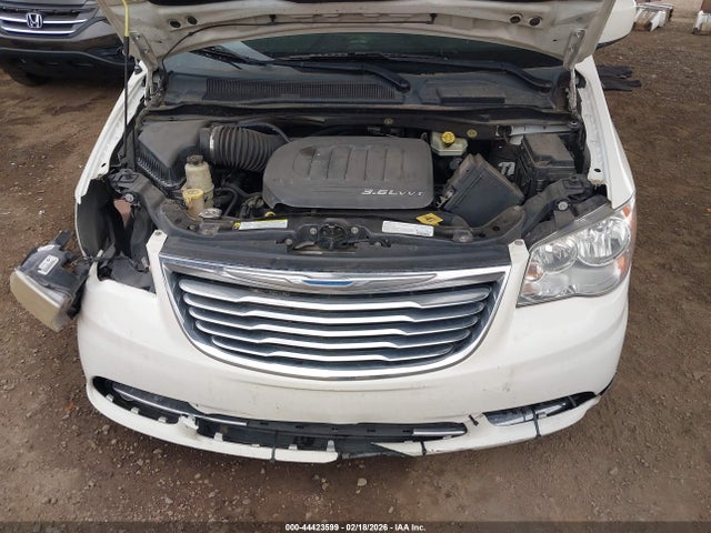 Продажа на аукционе авто 2013 Chrysler Town & Country Touring, vin: 2C4RC1BG2DR588851, номер лота: 44423599