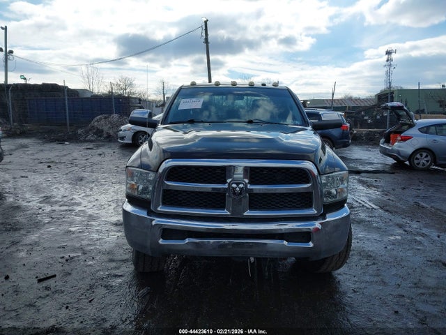 44423610 :رقم المزاد ، 3C6UR5HL5DG546191 vin ، 2013 Ram 2500 Tradesman مزاد بيع