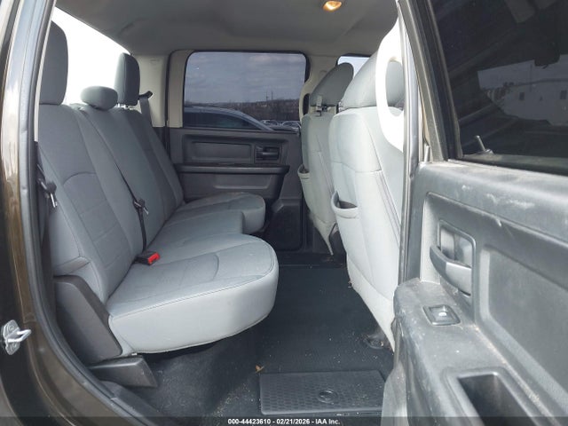 44423610 :رقم المزاد ، 3C6UR5HL5DG546191 vin ، 2013 Ram 2500 Tradesman مزاد بيع