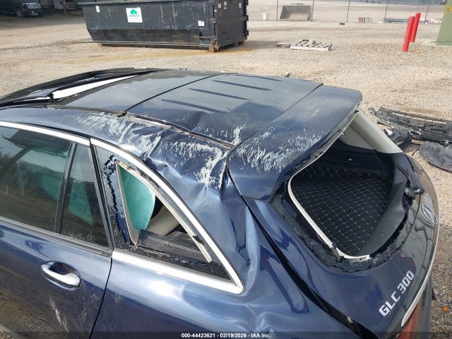 44423621 :رقم المزاد ، W1N0G8DB8NG084615 vin ، 2022 Mercedes-benz Glc 300 Suv مزاد بيع