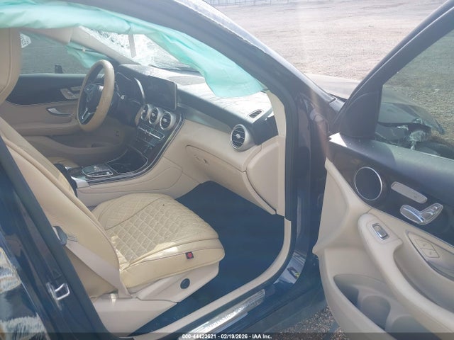 44423621 :رقم المزاد ، W1N0G8DB8NG084615 vin ، 2022 Mercedes-benz Glc 300 Suv مزاد بيع